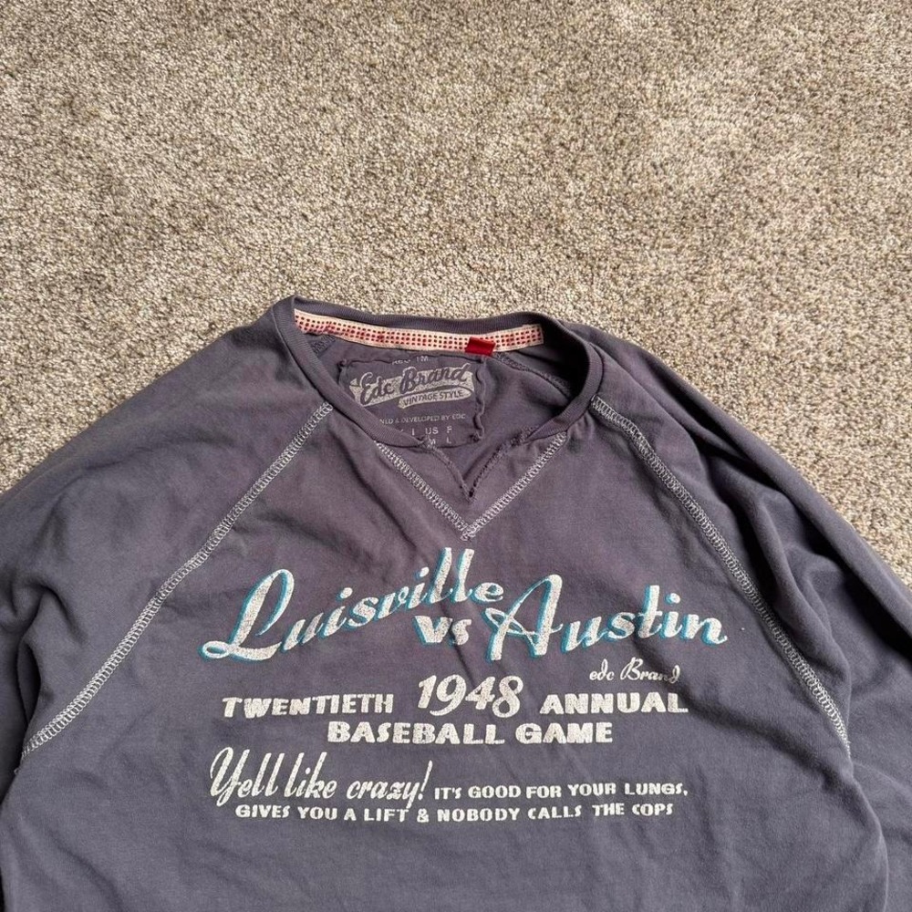 EDC BRAND "LUISVILLE VS AUSTIN" COVER-STITCH LONG SLEEVE - Picture 2 of 5
